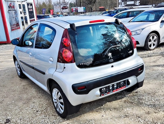 Peugeot 107 cena 18950 przebieg: 167000, rok produkcji 2014 z Trzebiatów małe 407